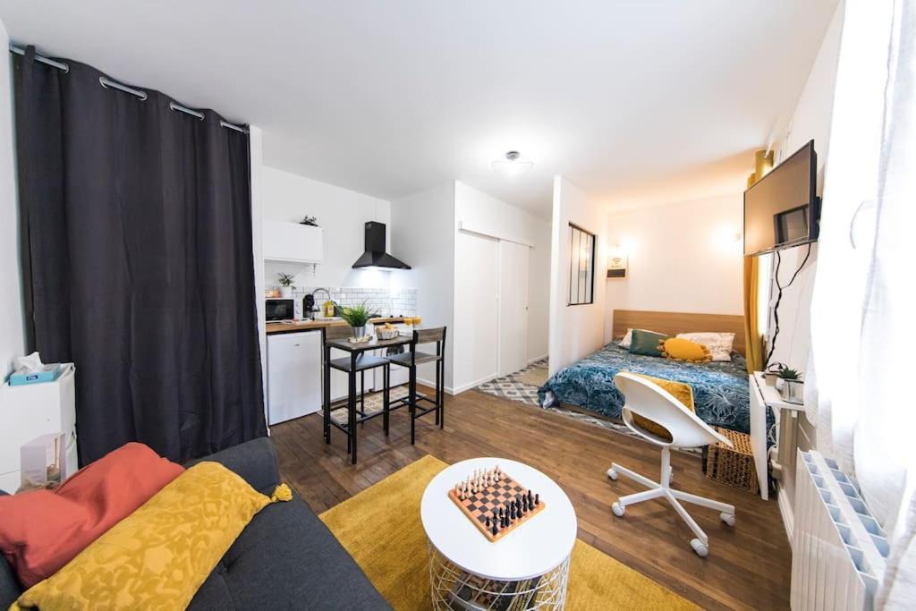 L'Explorateur Du Grecourt Apartment Tours Bagian luar foto
